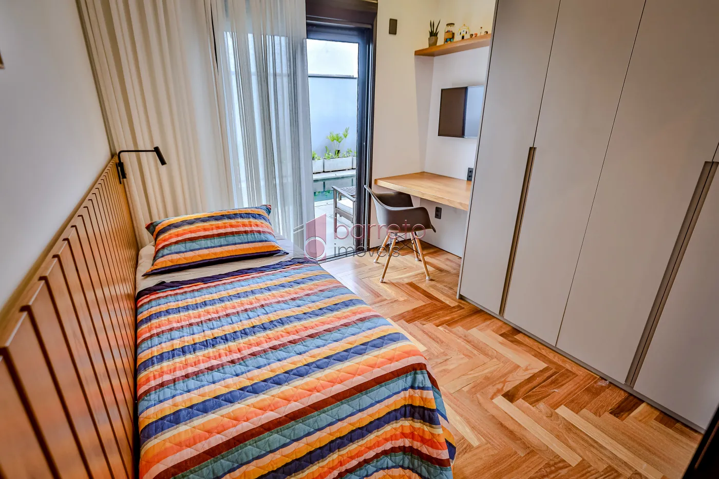 CASA TÉRREA COM MEZANINO MOBILIADA À VENDA – 03 QUARTOS – BRISAS DA MATA – JUNDIAÍ/SP