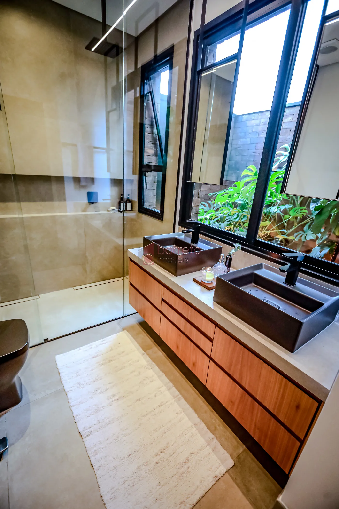 CASA TÉRREA COM MEZANINO MOBILIADA À VENDA – 03 QUARTOS – BRISAS DA MATA – JUNDIAÍ/SP