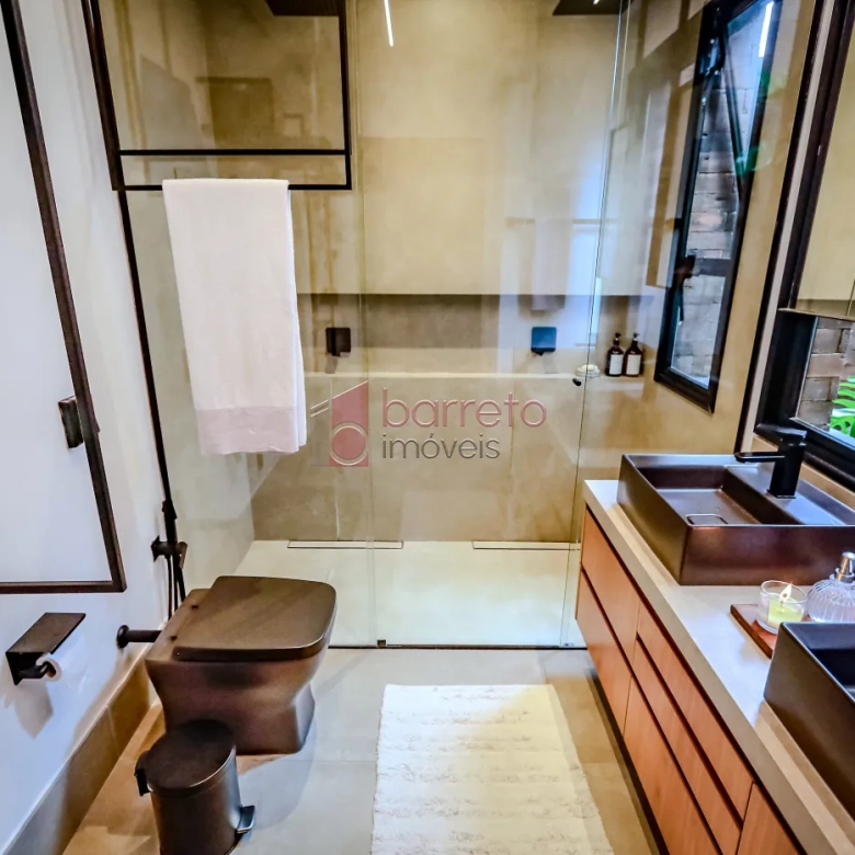 CASA TÉRREA COM MEZANINO MOBILIADA À VENDA – 03 QUARTOS – BRISAS DA MATA – JUNDIAÍ/SP