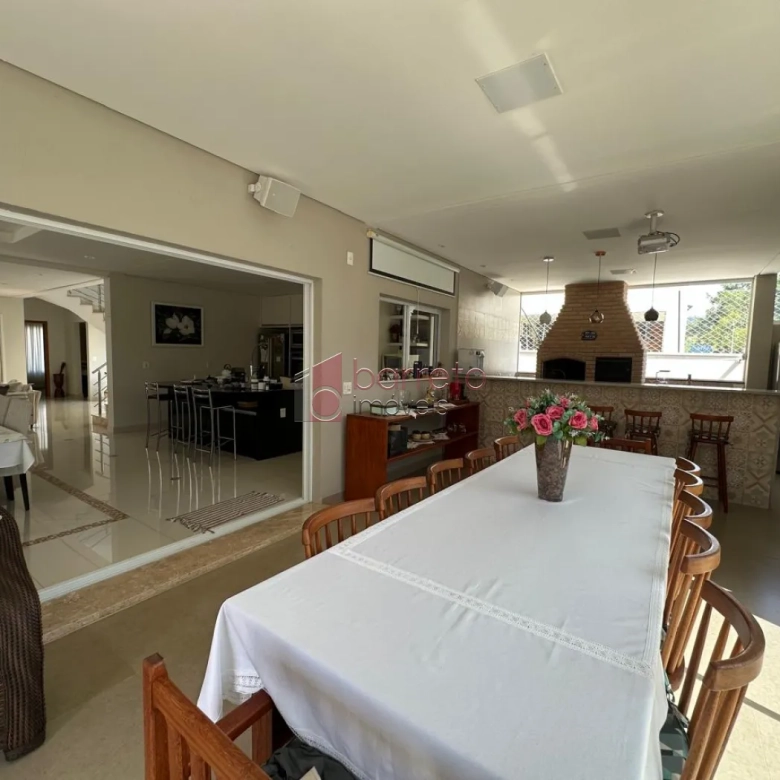 CASA À VENDA NO CONDOMÍNIO RESERVA DA SERRA EM JUNDIAÍ/SP