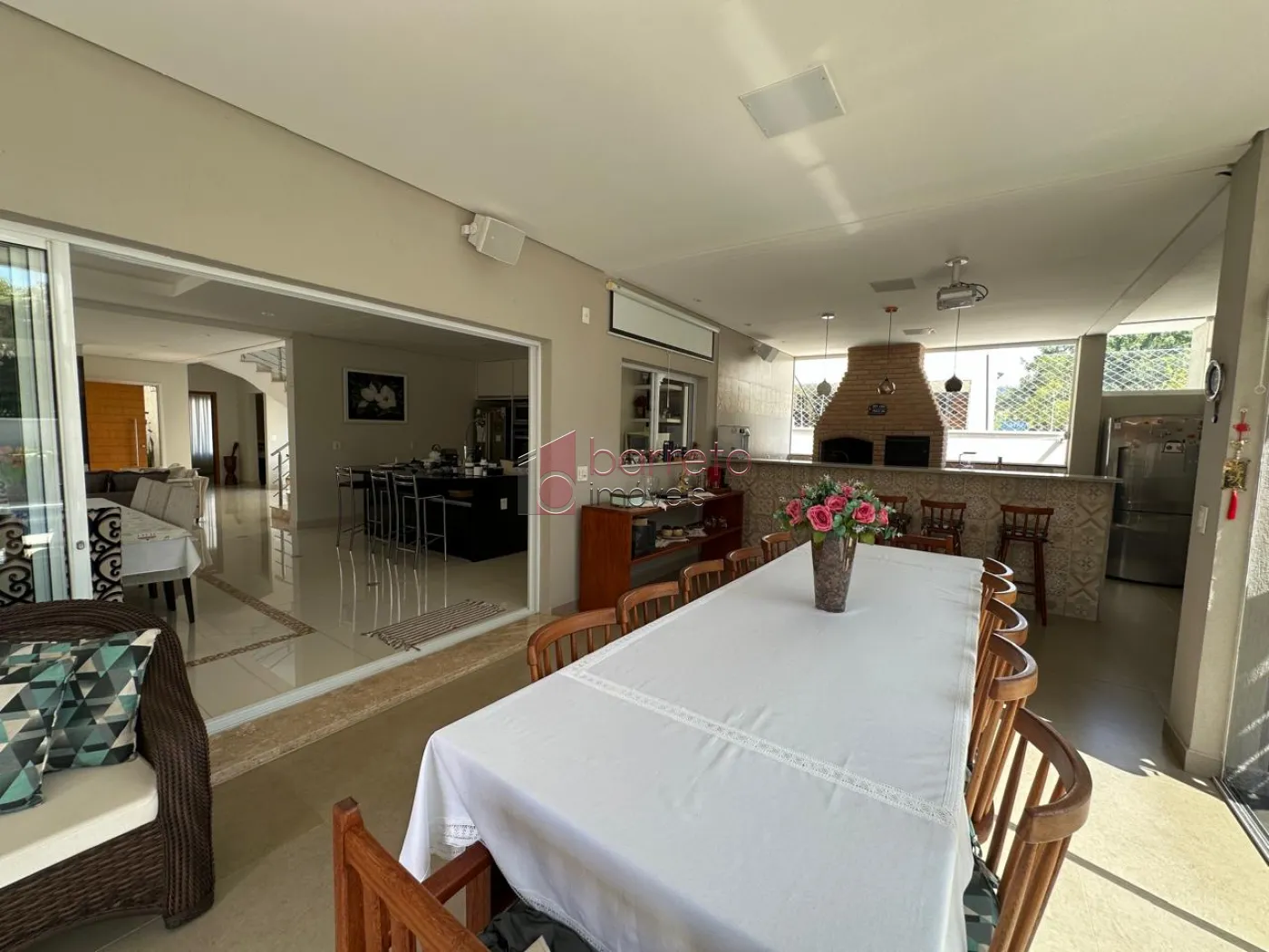 CASA À VENDA NO CONDOMÍNIO RESERVA DA SERRA EM JUNDIAÍ/SP