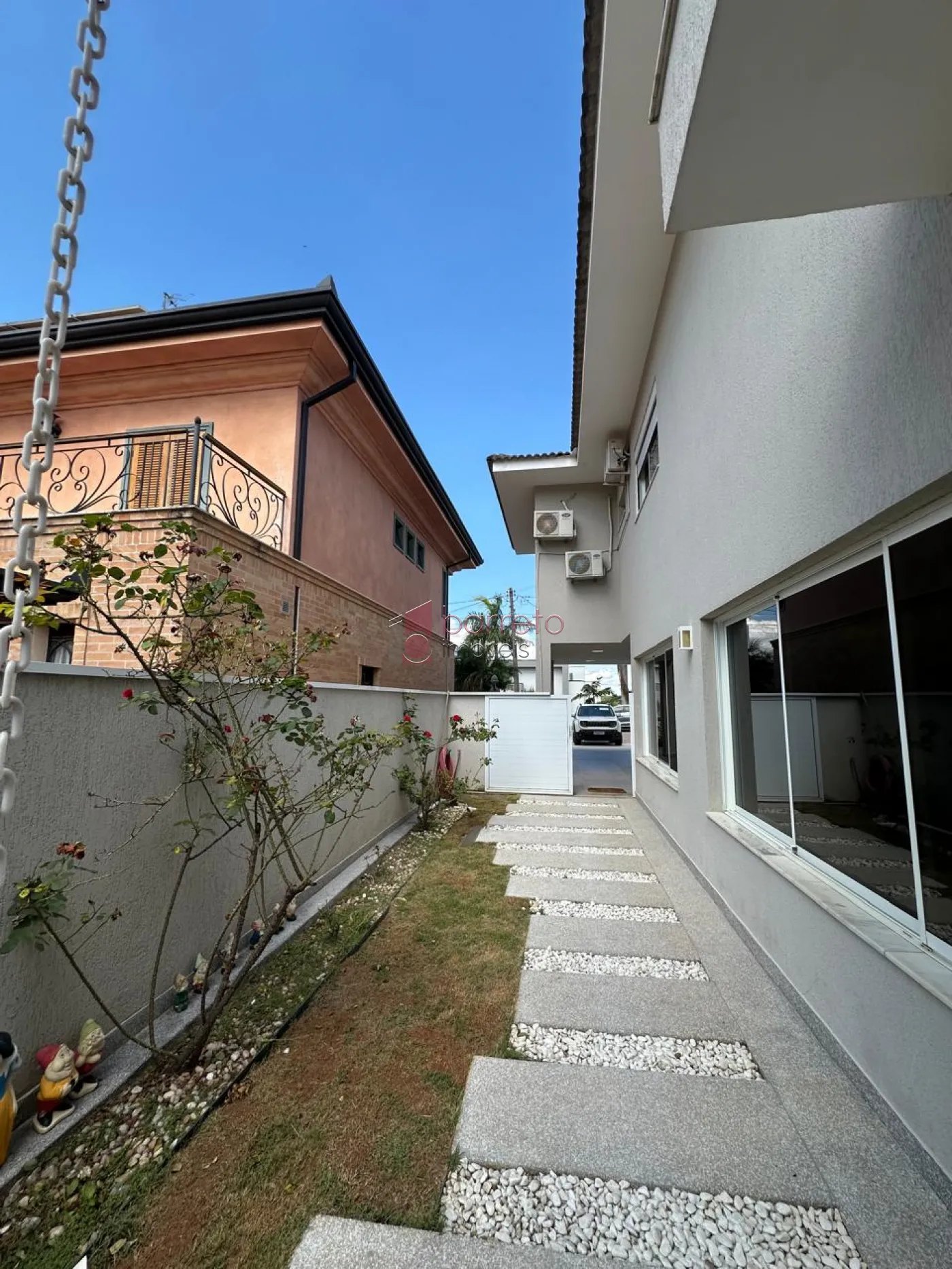 CASA À VENDA NO CONDOMÍNIO RESERVA DA SERRA EM JUNDIAÍ/SP