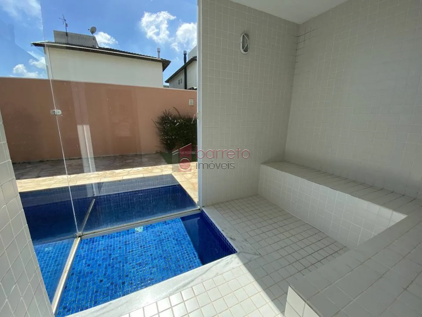 CASA COM 3 SUÍTES À VENDA NO CONDOMÍNIO BOSQUE DOS JATOBÁS – JUNDIAÍ/SP