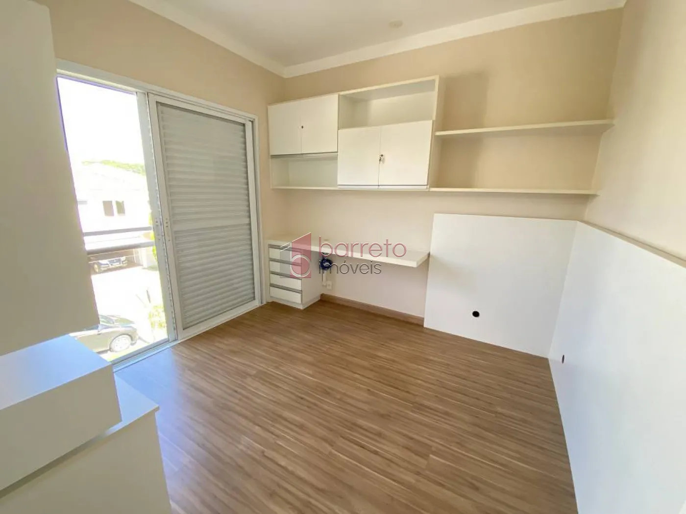 CASA COM 3 SUÍTES À VENDA NO CONDOMÍNIO BOSQUE DOS JATOBÁS – JUNDIAÍ/SP
