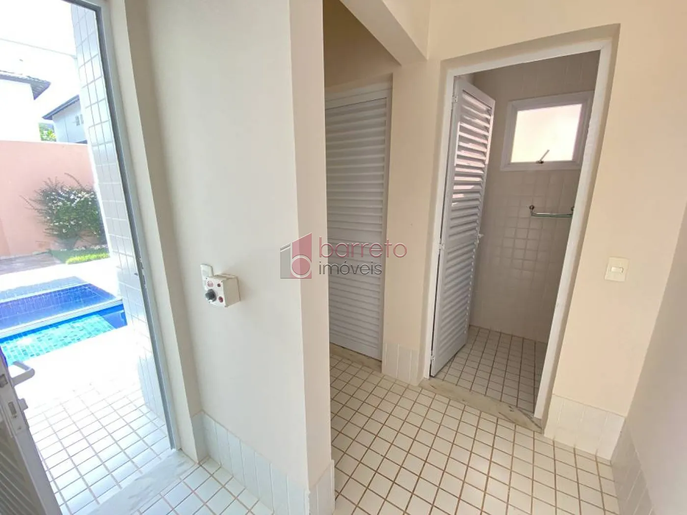 CASA COM 3 SUÍTES À VENDA NO CONDOMÍNIO BOSQUE DOS JATOBÁS – JUNDIAÍ/SP