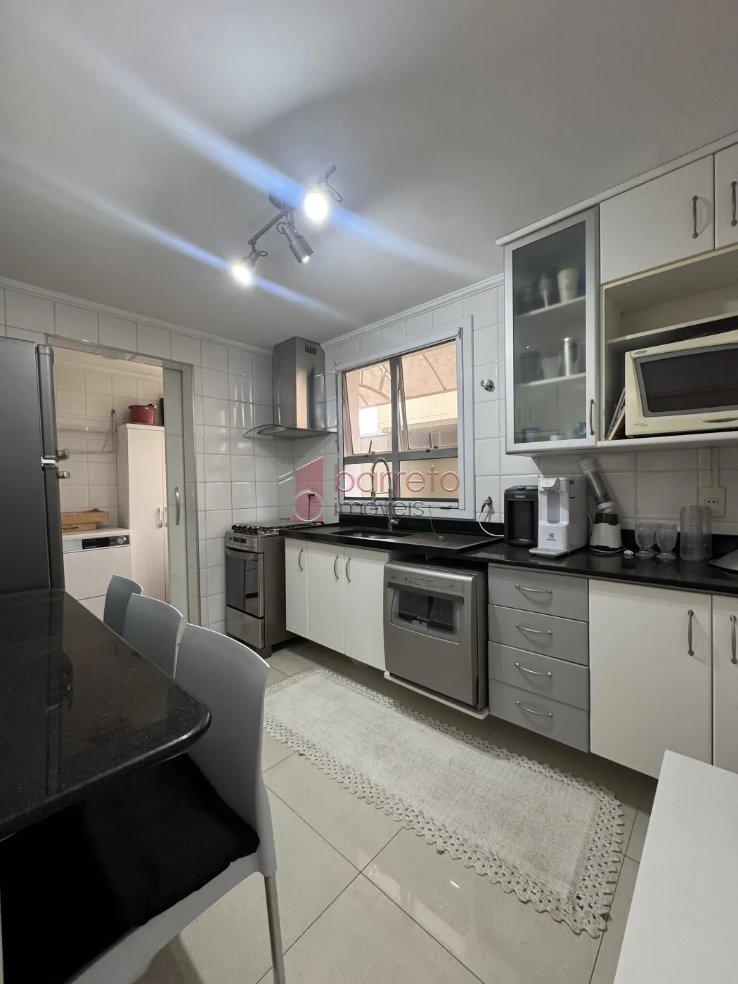 SOBRADO À VENDA – 03 QUARTOS – VILA DAS PALMEIRAS – JUNDIAÍ/SP