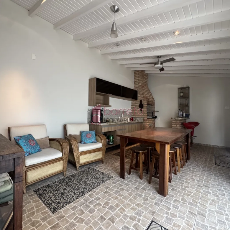 SOBRADO À VENDA – 03 QUARTOS – VILA DAS PALMEIRAS – JUNDIAÍ/SP