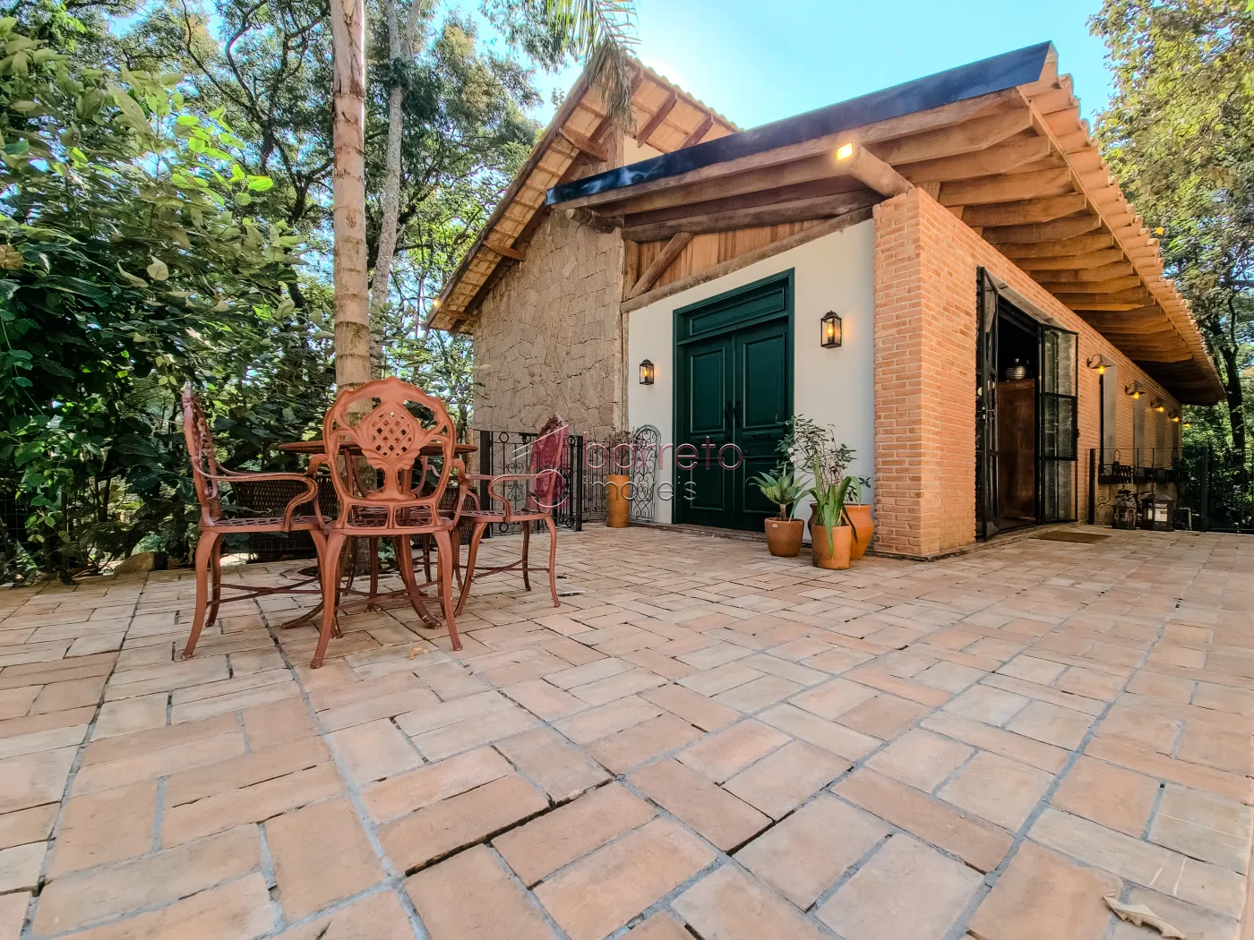 CASA MOBILIADA PARA LOCAÇÃO E VENDA NO CONDOMÍNIO PARQUE DOS MANACÁS – JUNDIAÍ/SP