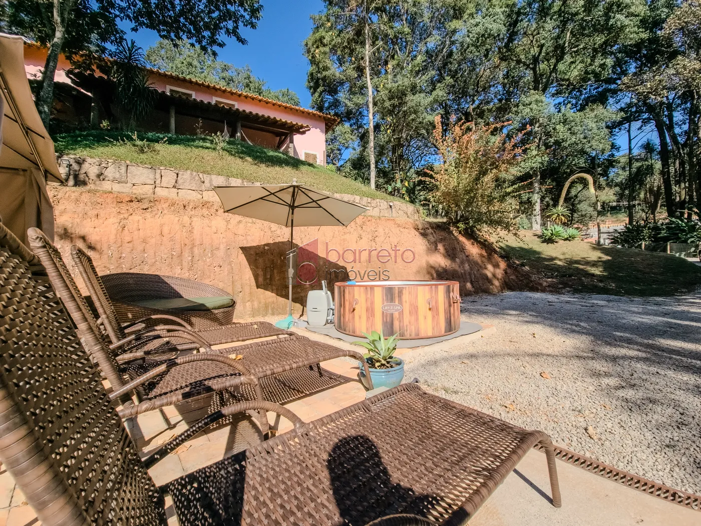 CASA MOBILIADA PARA LOCAÇÃO E VENDA NO CONDOMÍNIO PARQUE DOS MANACÁS – JUNDIAÍ/SP