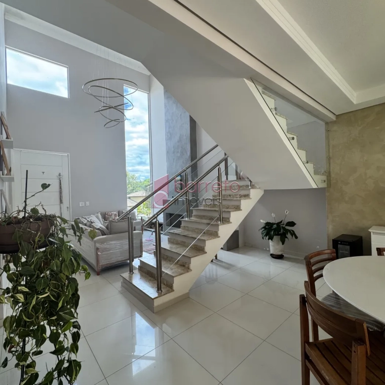 SOBRADO À VENDA – CAXAMBU – JUNDIAÍ/SP