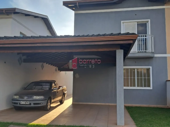 SOBRADO COM 03 DORMITÓRIOS À VENDA NO RESIDENCIAL CASONI EM JUNDIAÍ/SP