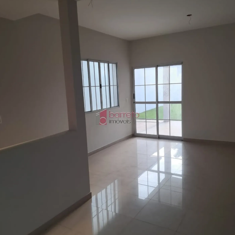 SOBRADO COM 03 DORMITÓRIOS À VENDA NO RESIDENCIAL CASONI EM JUNDIAÍ/SP