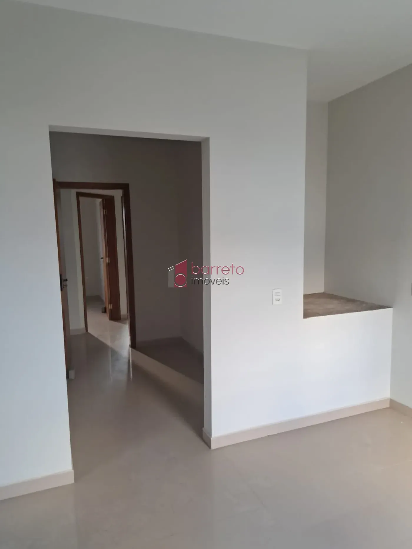 SOBRADO COM 03 DORMITÓRIOS À VENDA NO RESIDENCIAL CASONI EM JUNDIAÍ/SP