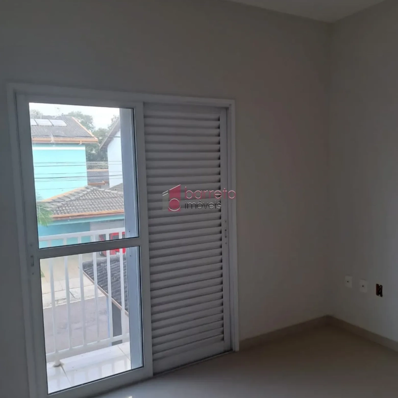 SOBRADO COM 03 DORMITÓRIOS À VENDA NO RESIDENCIAL CASONI EM JUNDIAÍ/SP