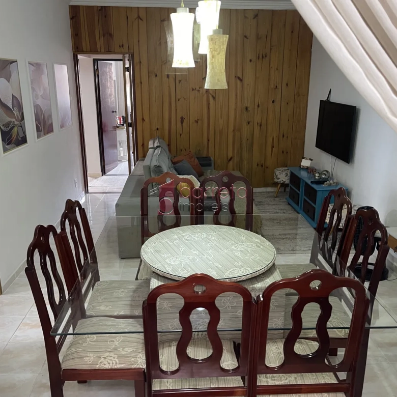 CASA COM EDÍCULA À VENDA NO BAIRRO CIDADE NOVA I EM JUNDIAÍ/SP