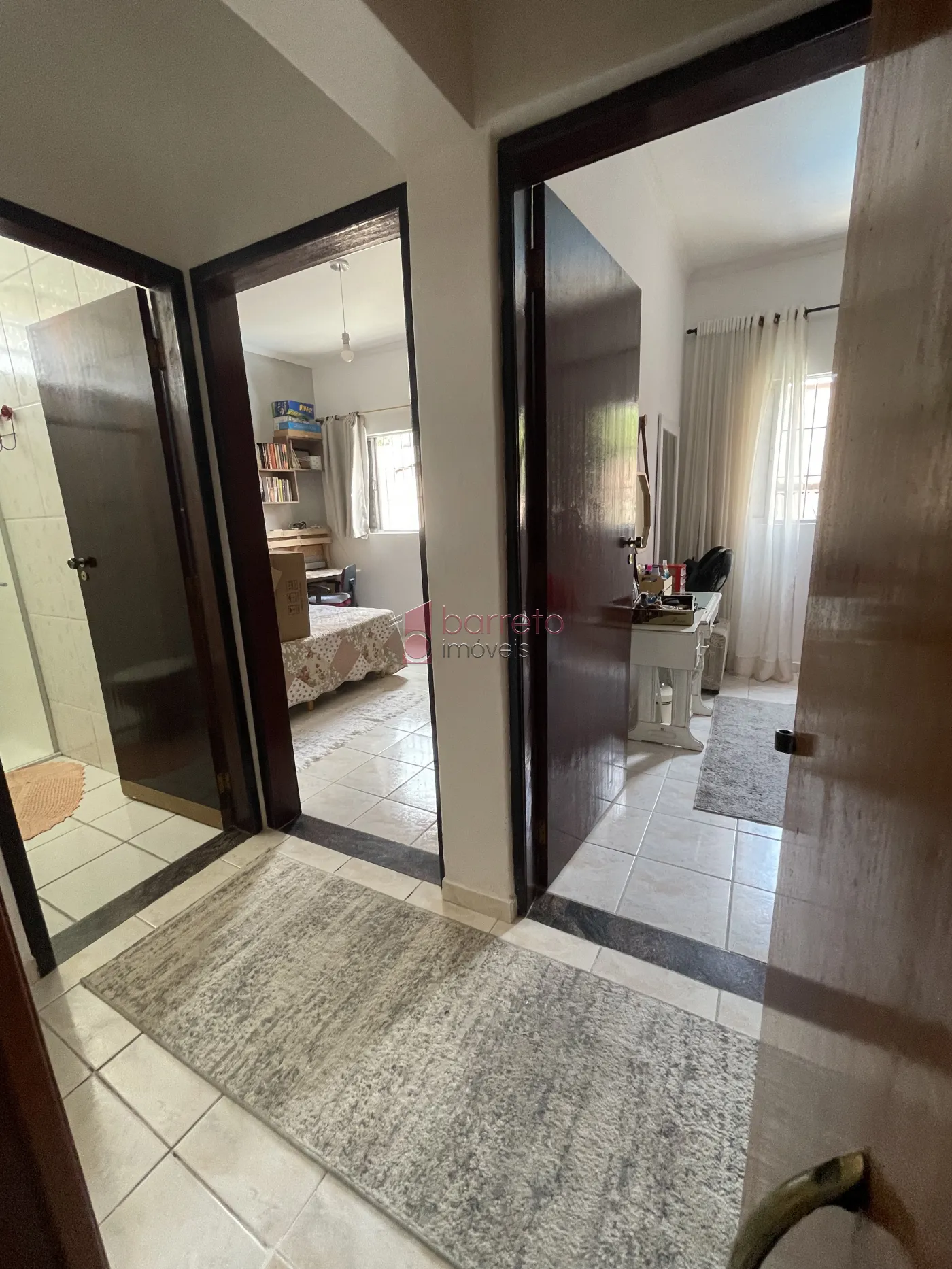 CASA COM EDÍCULA À VENDA NO BAIRRO CIDADE NOVA I EM JUNDIAÍ/SP