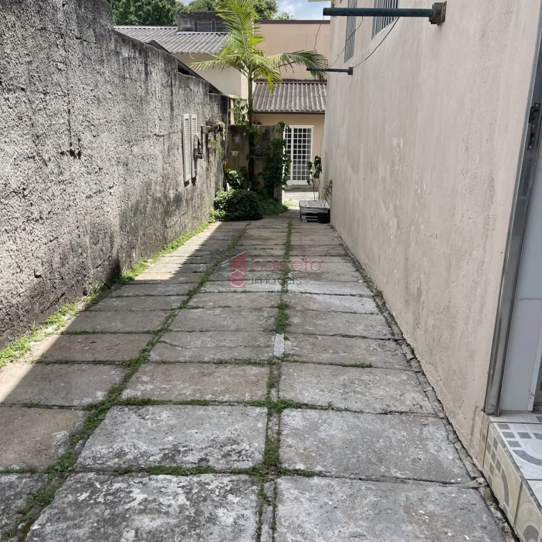 CASA COM EDÍCULA À VENDA NO BAIRRO CIDADE NOVA I EM JUNDIAÍ/SP