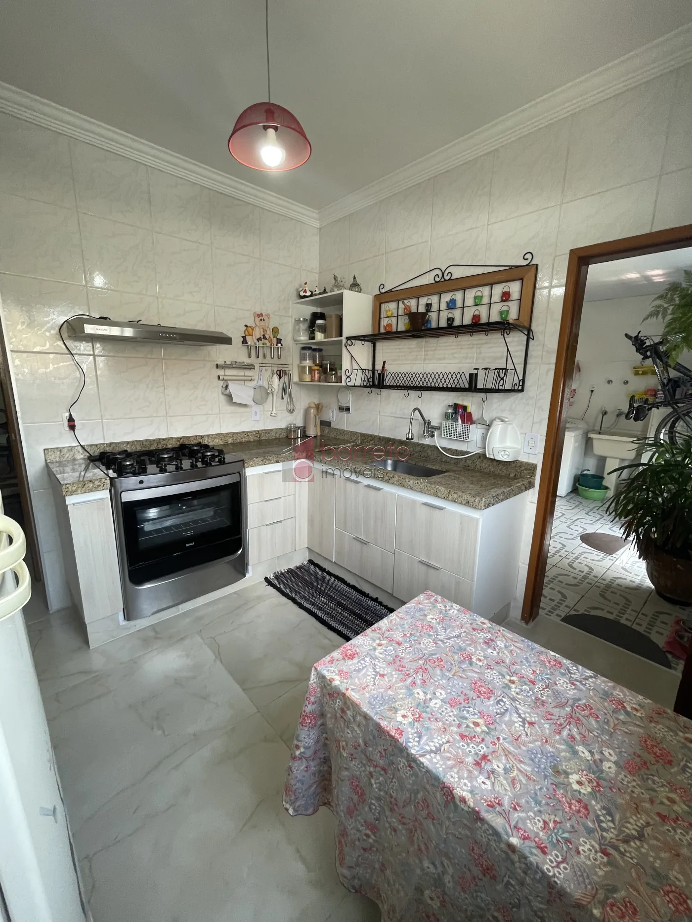 CASA COM EDÍCULA À VENDA NO BAIRRO CIDADE NOVA I EM JUNDIAÍ/SP