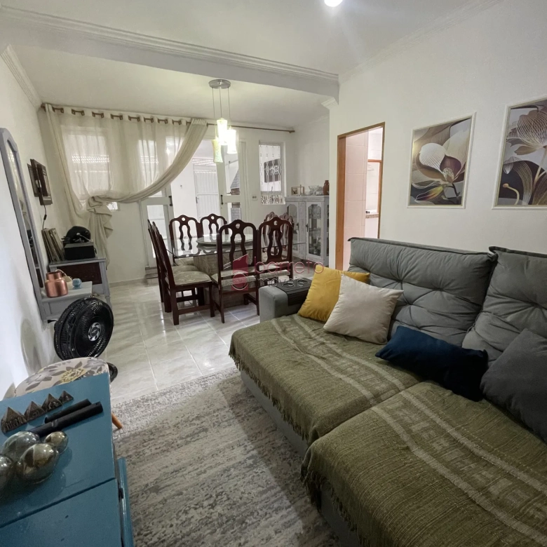 CASA COM EDÍCULA À VENDA NO BAIRRO CIDADE NOVA I EM JUNDIAÍ/SP