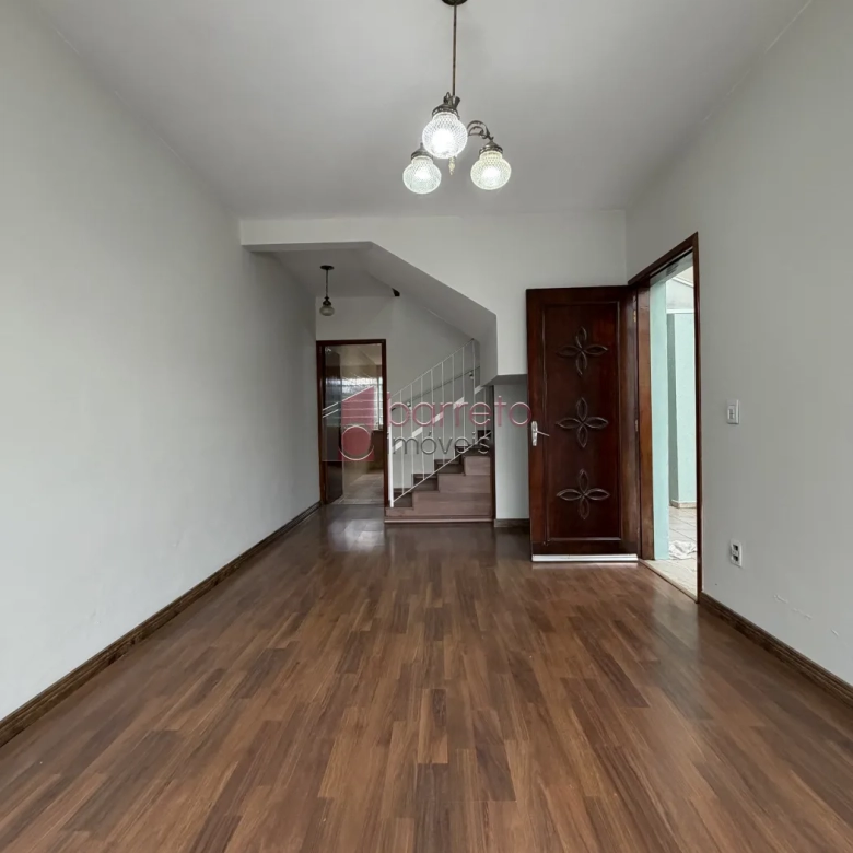 SOBRADO À VENDA – 03 QUARTOS – JARDIM PITANGUEIRAS – JUNDIAÍ/SP