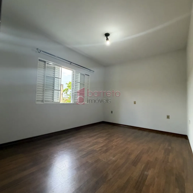 SOBRADO À VENDA – 03 QUARTOS – JARDIM PITANGUEIRAS – JUNDIAÍ/SP