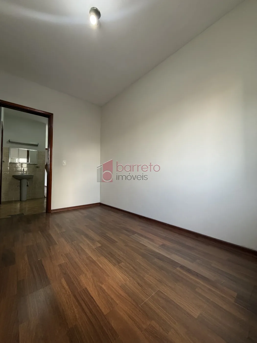 SOBRADO À VENDA – 03 QUARTOS – JARDIM PITANGUEIRAS – JUNDIAÍ/SP