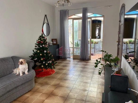 CASA TÉRREA COM EDÍCULA PARA VENDA NO BAIRRO VIANELO – JUNDIAÍ/SP