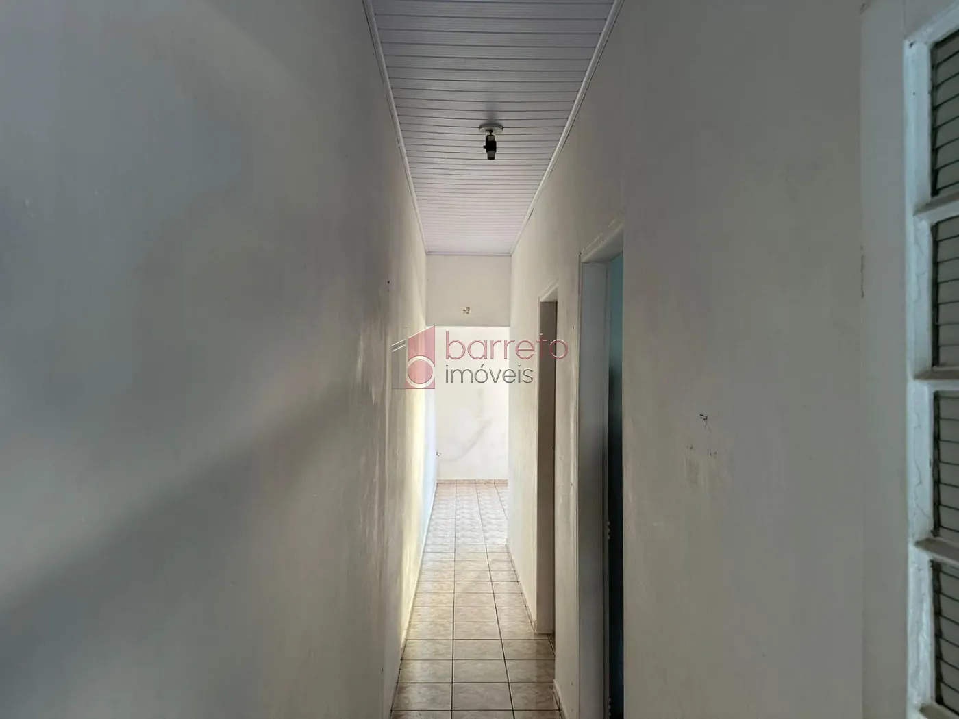 TERRENO COM 3 CASAS TÉRREAS À VENDA NO BAIRRO ANHANGABAÚ EM JUNDIAÍ/SP