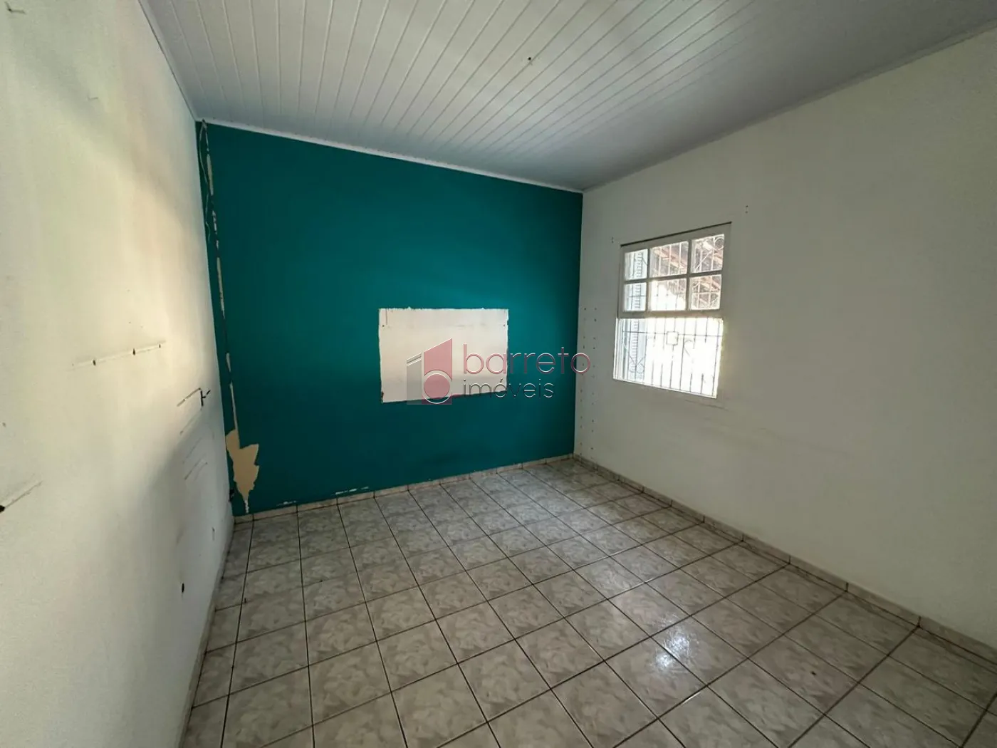 TERRENO COM 3 CASAS TÉRREAS À VENDA NO BAIRRO ANHANGABAÚ EM JUNDIAÍ/SP