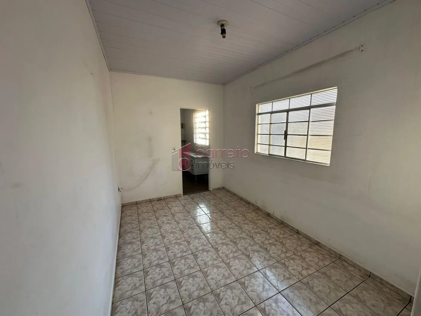 TERRENO COM 3 CASAS TÉRREAS À VENDA NO BAIRRO ANHANGABAÚ EM JUNDIAÍ/SP
