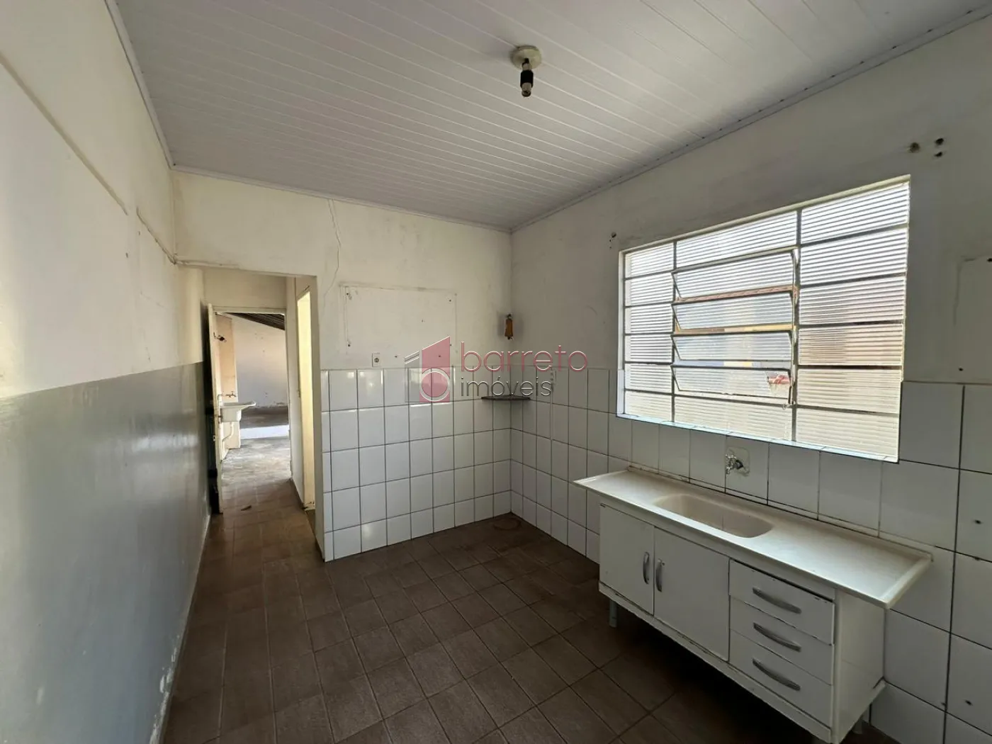 TERRENO COM 3 CASAS TÉRREAS À VENDA NO BAIRRO ANHANGABAÚ EM JUNDIAÍ/SP