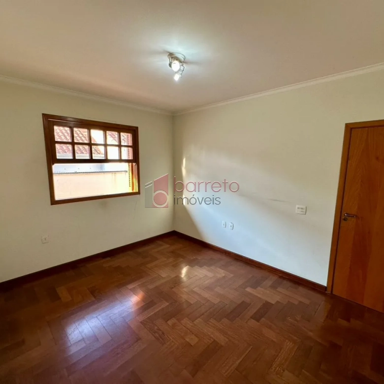 TERRENO COM 3 CASAS TÉRREAS À VENDA NO BAIRRO ANHANGABAÚ EM JUNDIAÍ/SP