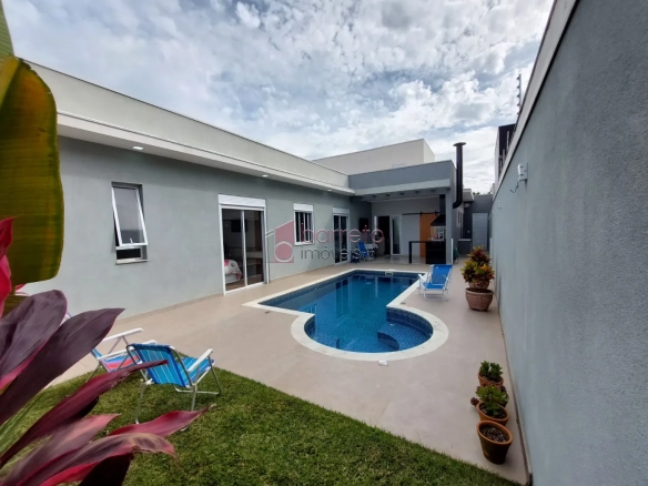 CASA TÉRREA À VENDA NO BAIRRO JARDIM ALICE EM JUNDIAÍ/SP