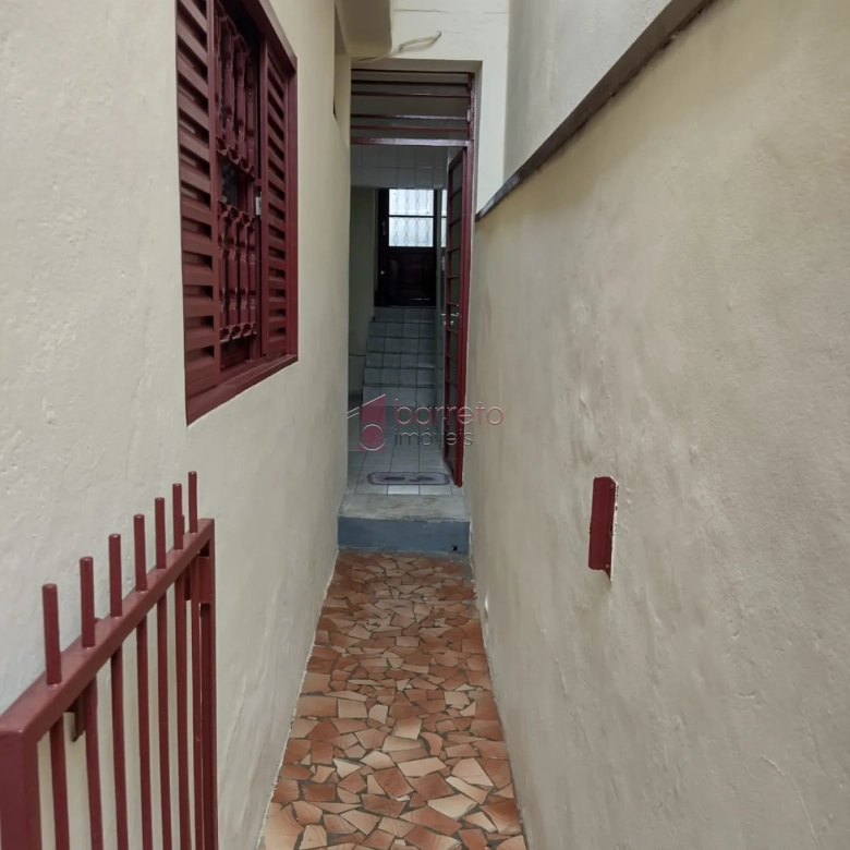 CASA À VENDA NO JARDIM MESSINA EM JUNDIAÍ/SP