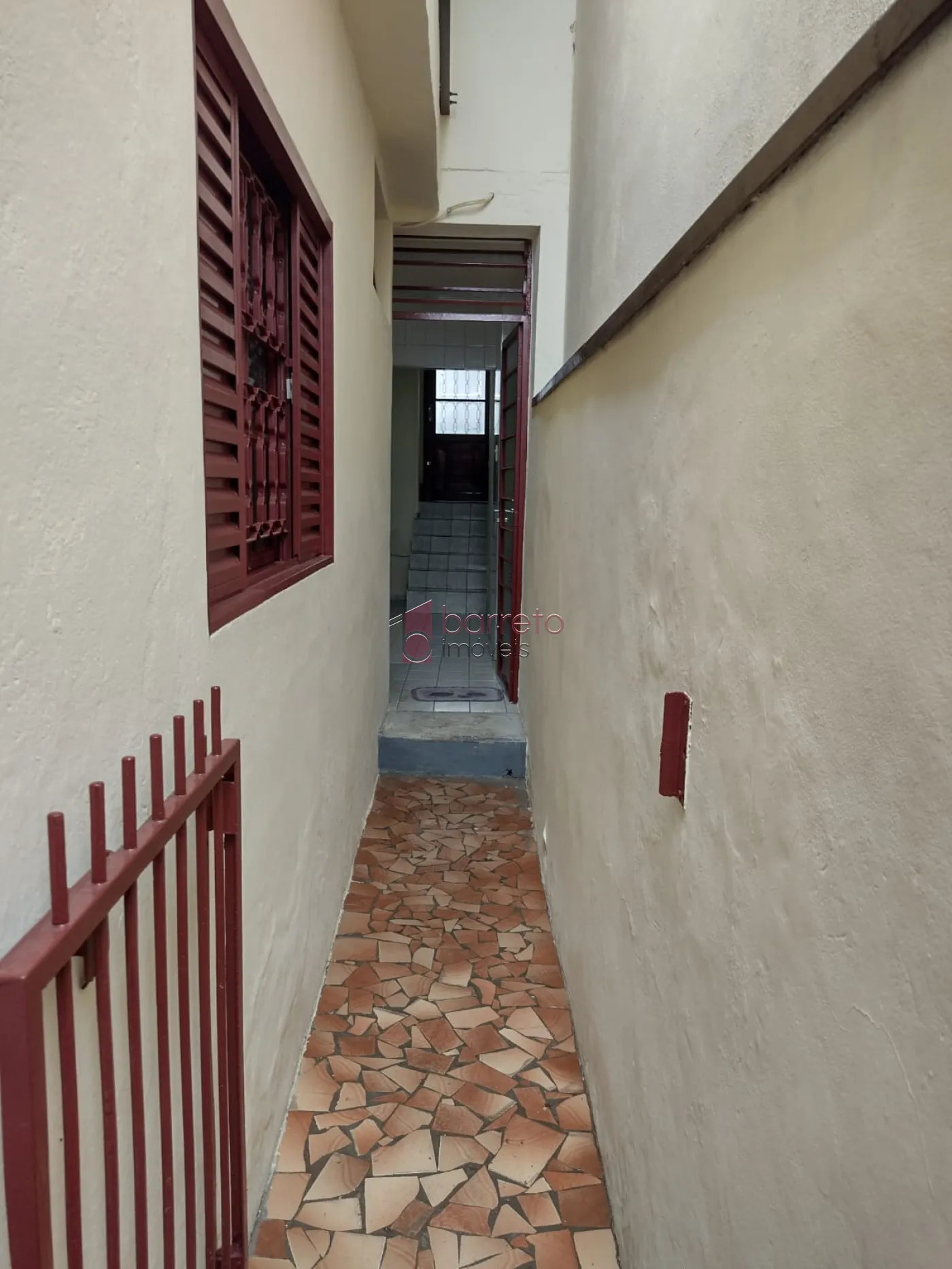CASA À VENDA NO JARDIM MESSINA EM JUNDIAÍ/SP