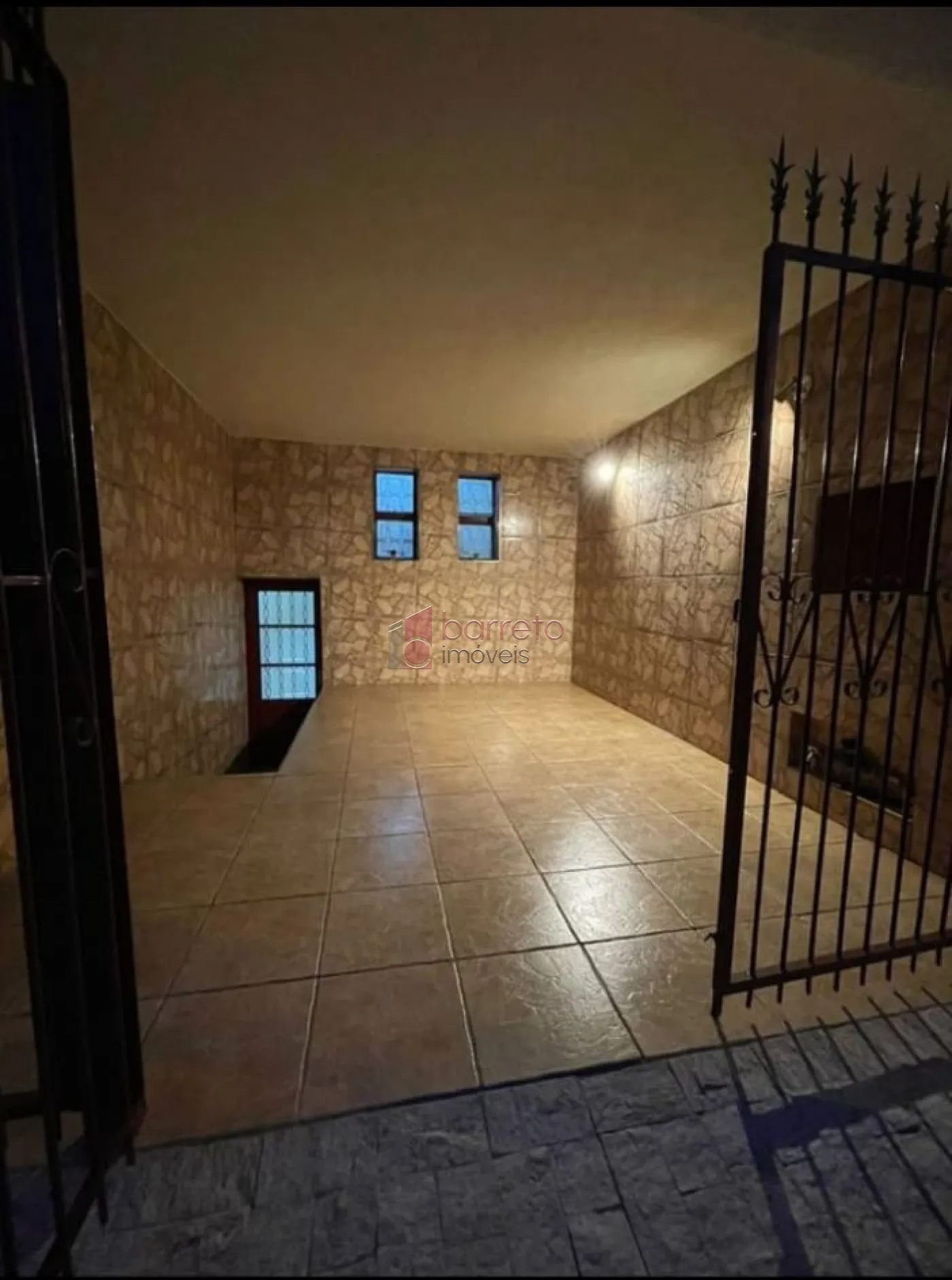 CASA À VENDA NO JARDIM MESSINA EM JUNDIAÍ/SP