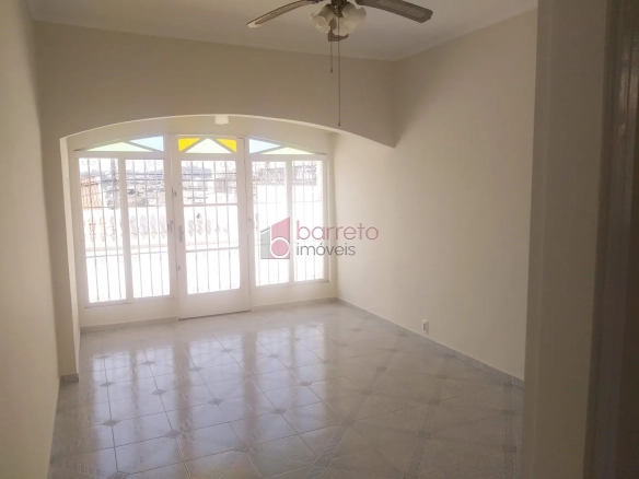 SOBRADO COM EDÍCULA PARA VENDA E LOCAÇÃO NO BAIRRO VILA SANTANA II – JUNDIAÍ/SP