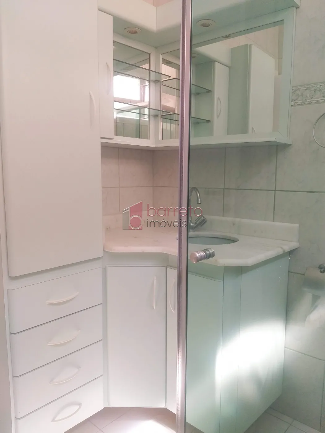 SOBRADO COM EDÍCULA PARA VENDA E LOCAÇÃO NO BAIRRO VILA SANTANA II – JUNDIAÍ/SP