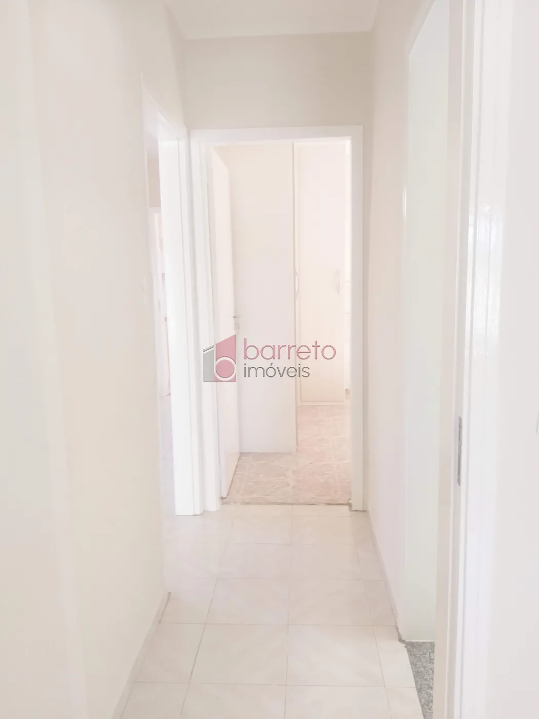 SOBRADO COM EDÍCULA PARA VENDA E LOCAÇÃO NO BAIRRO VILA SANTANA II – JUNDIAÍ/SP
