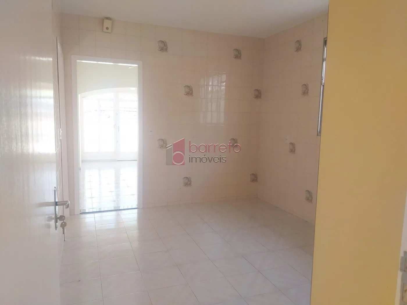 SOBRADO COM EDÍCULA PARA VENDA E LOCAÇÃO NO BAIRRO VILA SANTANA II – JUNDIAÍ/SP