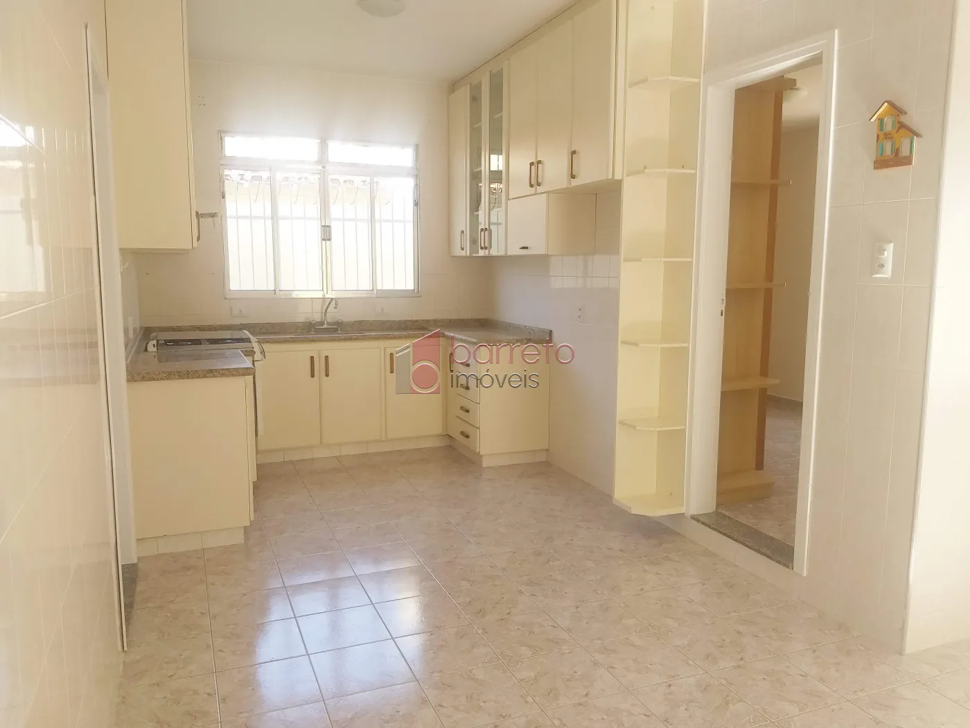 SOBRADO COM EDÍCULA PARA VENDA E LOCAÇÃO NO BAIRRO VILA SANTANA II – JUNDIAÍ/SP