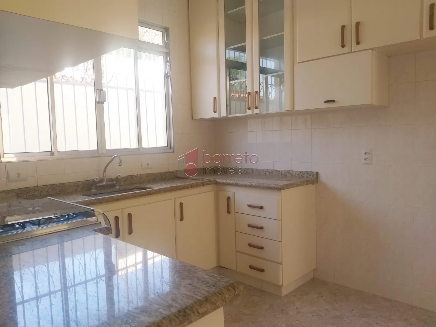 SOBRADO COM EDÍCULA PARA VENDA E LOCAÇÃO NO BAIRRO VILA SANTANA II – JUNDIAÍ/SP