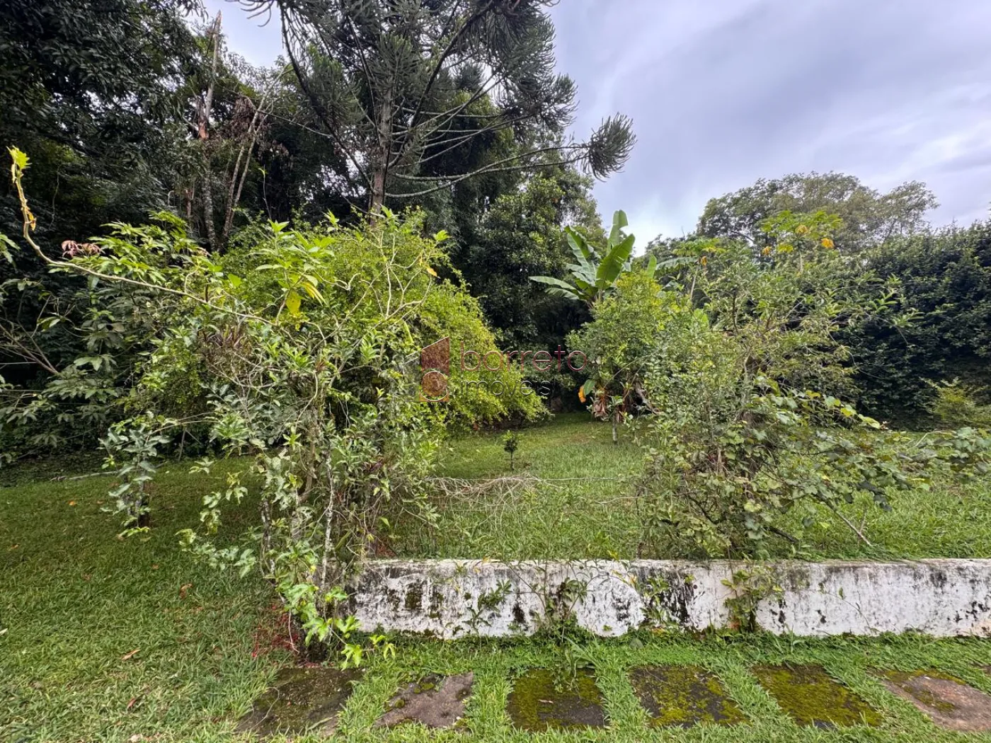 CHÁCARA COM 04 SUÍTES À VENDA NO BAIRRO CAXAMBU – JUNDIAÍ/SP