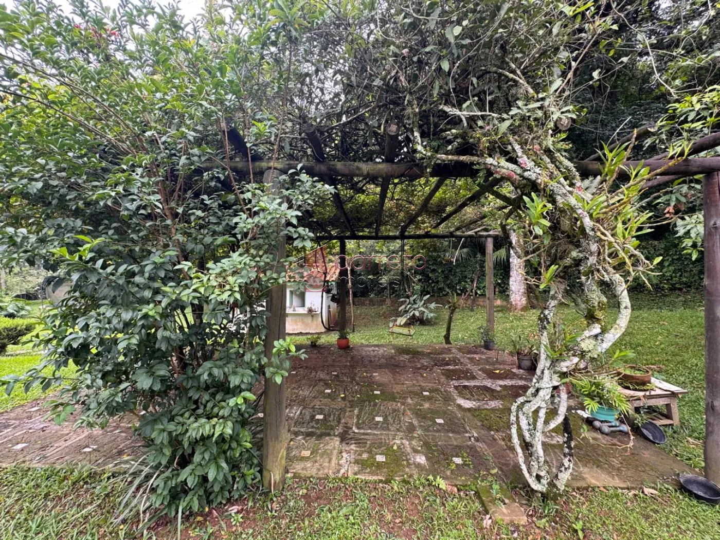 CHÁCARA COM 04 SUÍTES À VENDA NO BAIRRO CAXAMBU – JUNDIAÍ/SP