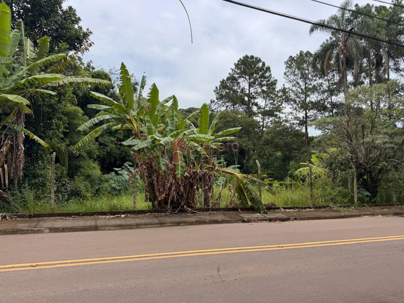 CHÁCARA COM 04 SUÍTES À VENDA NO BAIRRO CAXAMBU – JUNDIAÍ/SP