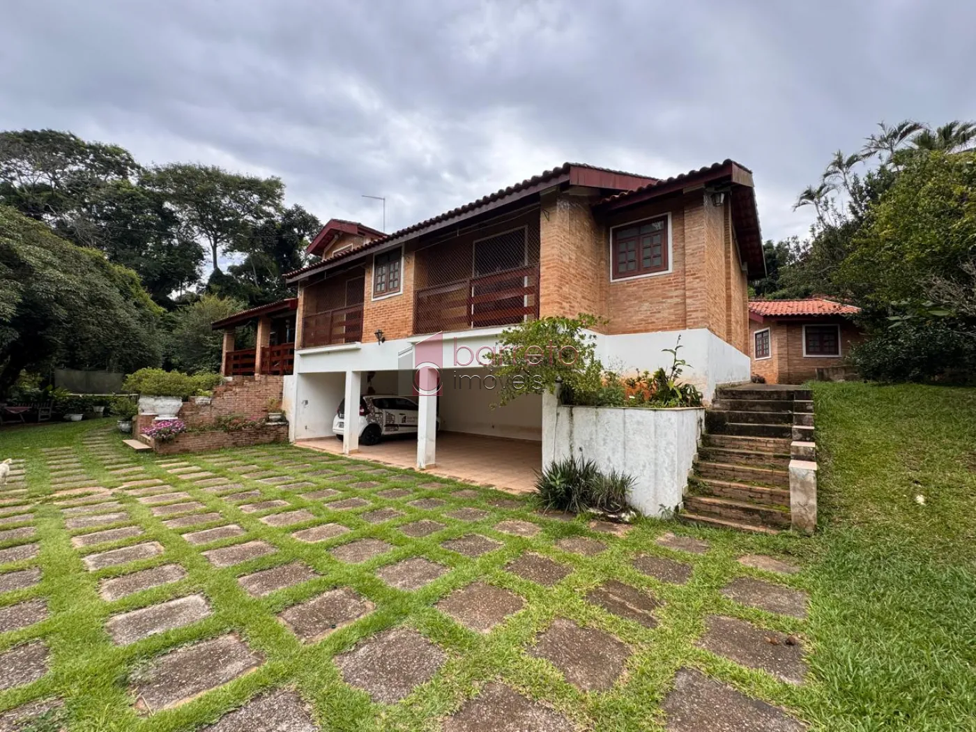 CHÁCARA COM 04 SUÍTES À VENDA NO BAIRRO CAXAMBU – JUNDIAÍ/SP