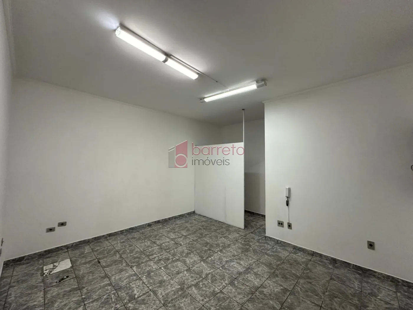 PRÉDIO COMERCIAL COM LOJA + 5 SALAS À VENDA NO CENTRO – JUNDIAÍ/SP