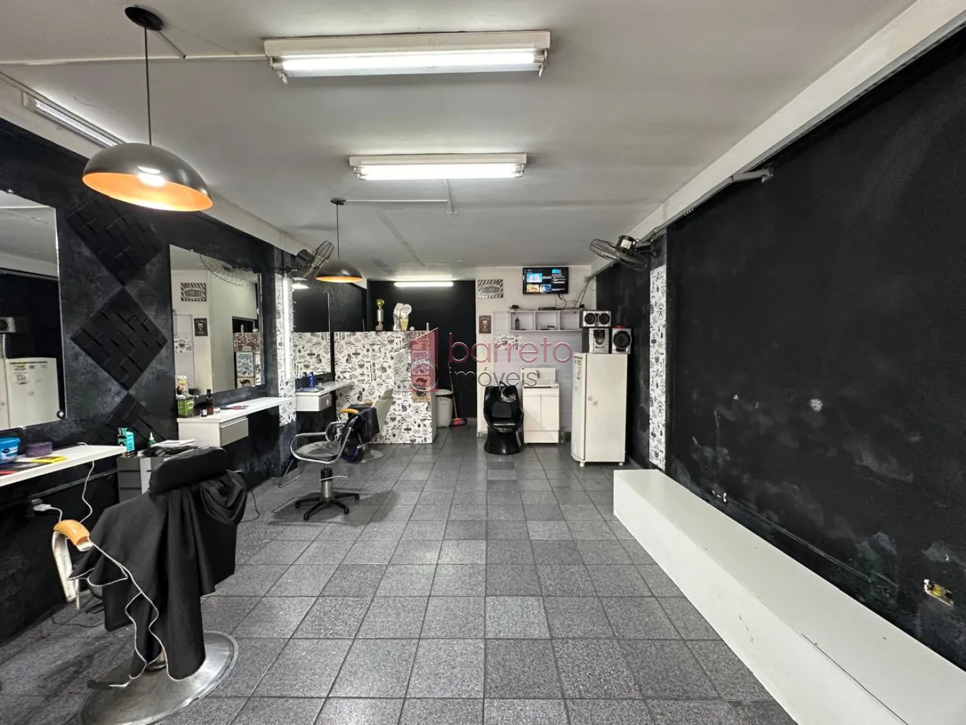 PRÉDIO COMERCIAL COM LOJA + 5 SALAS À VENDA NO CENTRO – JUNDIAÍ/SP