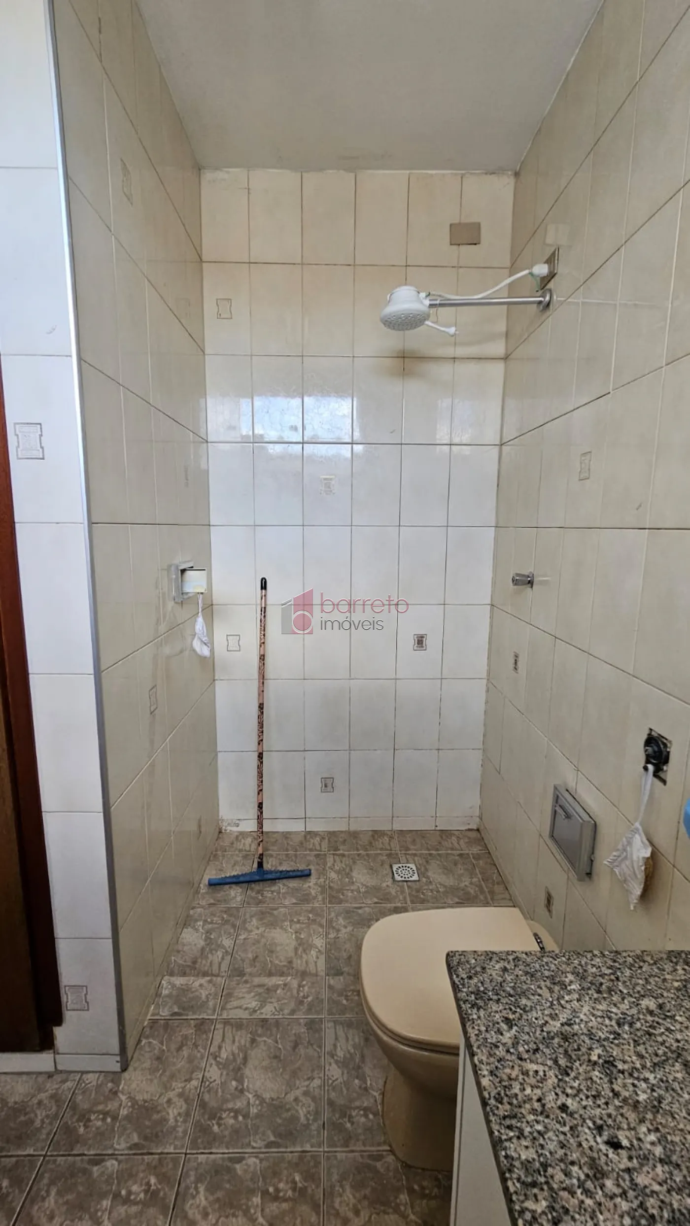 PRÉDIO COMERCIAL COM EDÍCULA NO CENTRO – JUNDIAÍ/SP