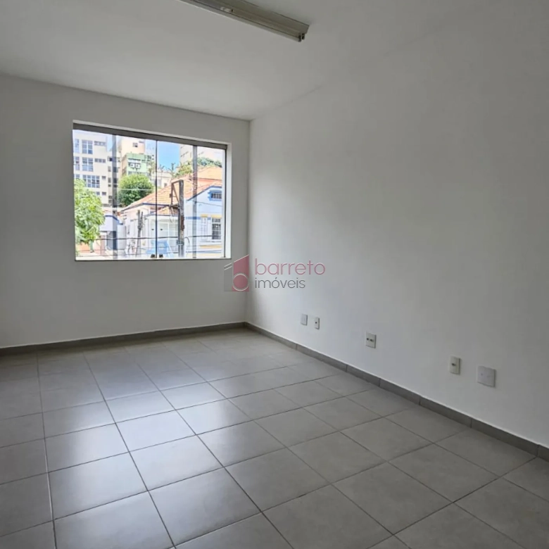 PRÉDIO COMERCIAL COM EDÍCULA NO CENTRO – JUNDIAÍ/SP